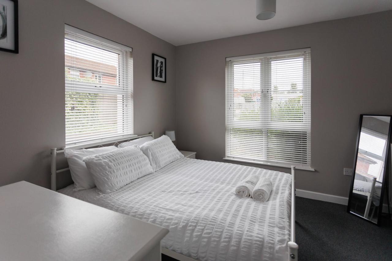 2 Bedroom Ground Floor Apartment ベルファスト エクステリア 写真