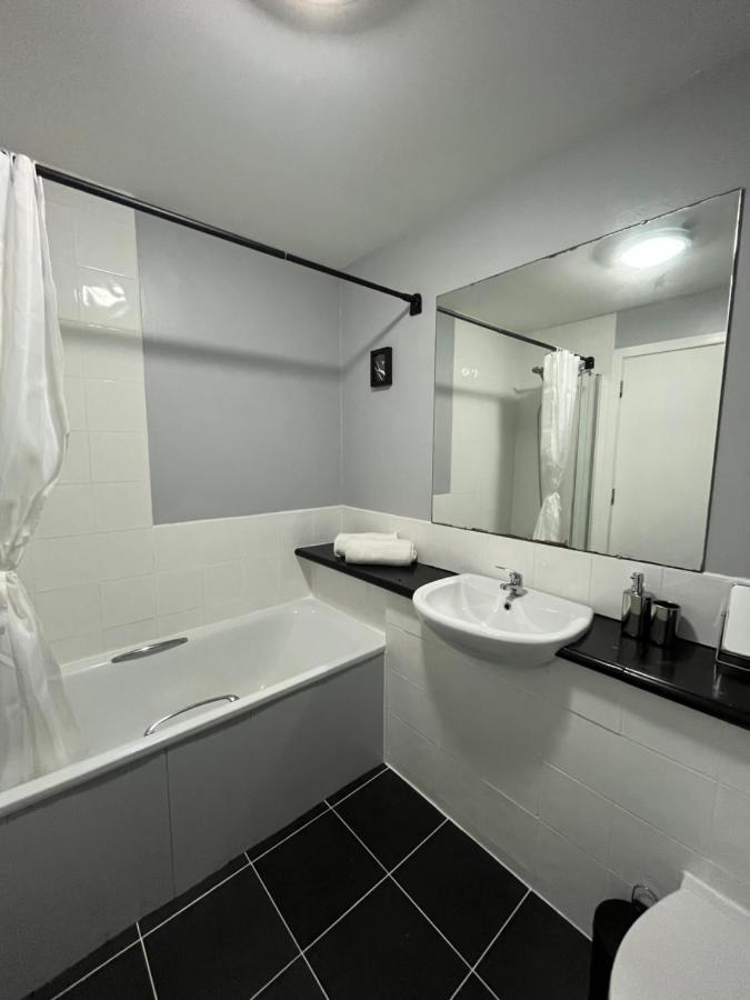 2 Bedroom Ground Floor Apartment ベルファスト エクステリア 写真