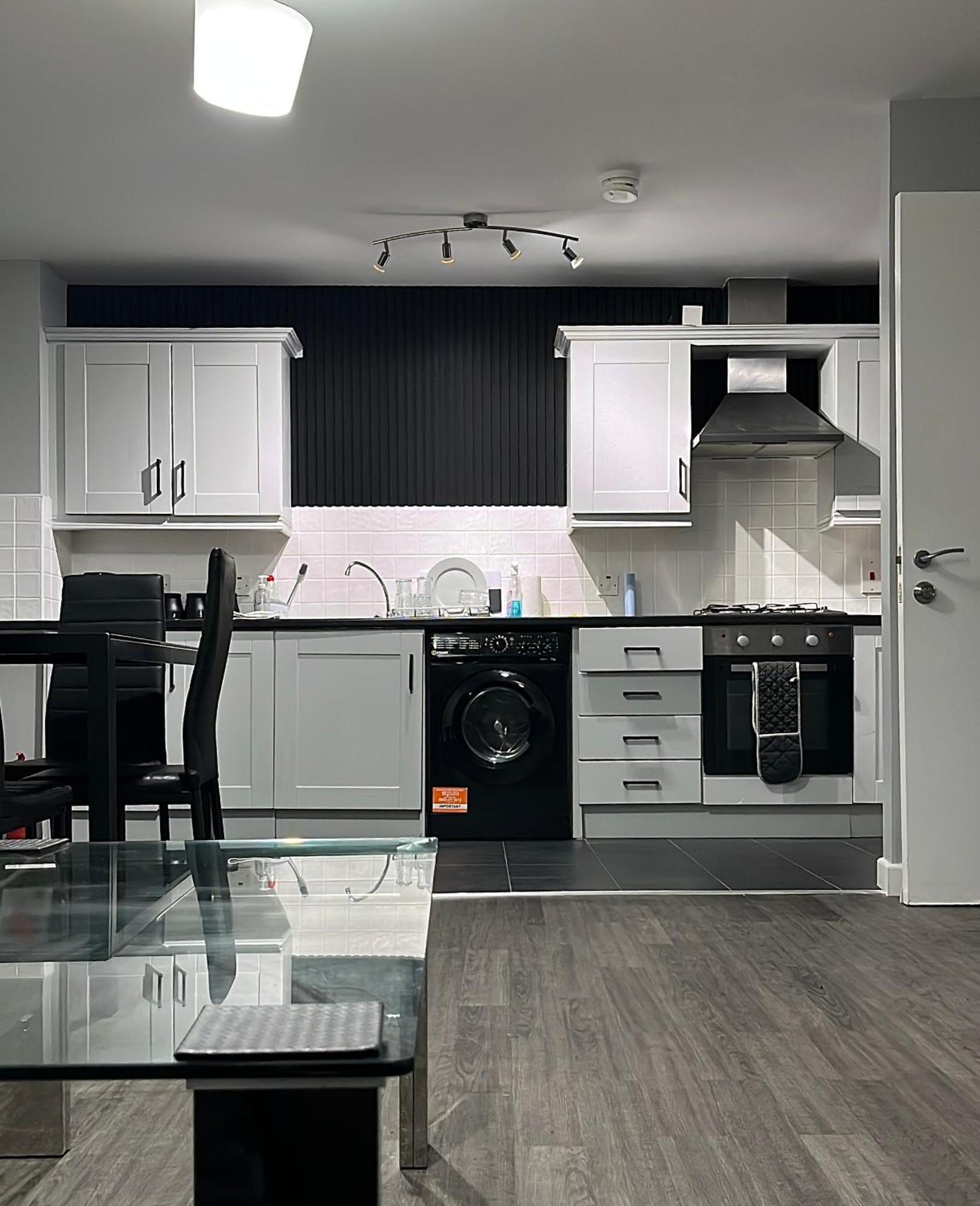 2 Bedroom Ground Floor Apartment ベルファスト エクステリア 写真